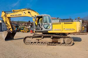 NEW HOLLAND KOBELCO E385B