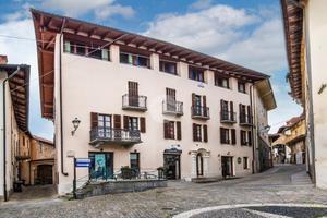 4 LOCALI A GIAVENO