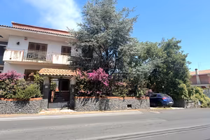 Villa Accorpata 300mq Con Garage - Trecastagni