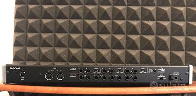 TASCAM US - 16X08