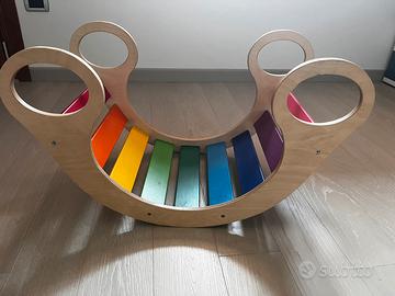 Dondolo arcobaleno