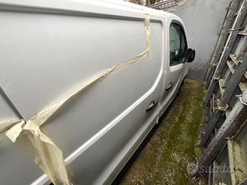 FIANCATA DESTRA COMPLETA RENAULT TRAFIC 2024