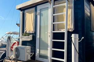 HOUSEBOAT IN MENSILE AD ALGHERO