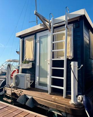 HOUSEBOAT IN MENSILE AD ALGHERO