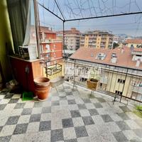 Attico quadrilocale con veranda in zona ospedale