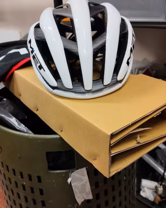 Casco ciclismo MET Trenta 3K carbon mips bianco M