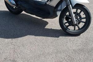 Ricambi per Beverly tourer 250 ie