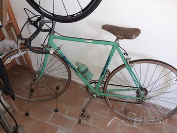 Bicicletta bianchi