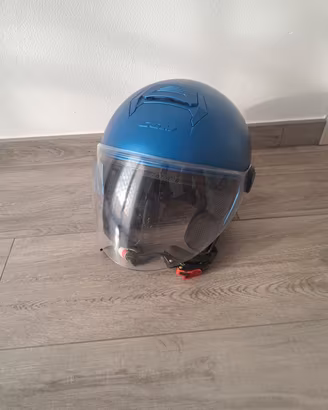 Casco blu