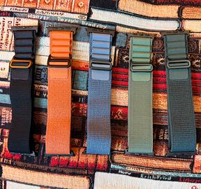 Cinturini Alpine Loop per Apple Watch Black Edit