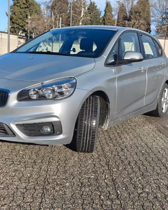 BMW 220i PARI AL NUOVO