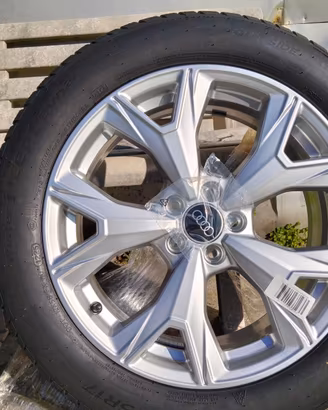 Treno gomme invernali + cerchi original Audi NUOVE