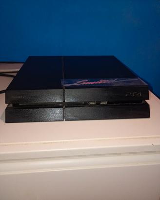 PlayStation 4 Fat + joystick originale + 6 giochi