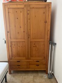 Armadio in legno