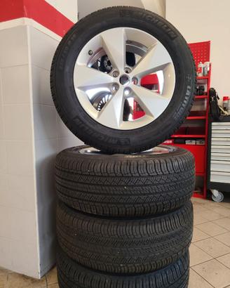 Set Jaguar E Pace cerchi in lega + Michelin