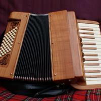 Fisarmonica in Legno interamente realizzata a mano