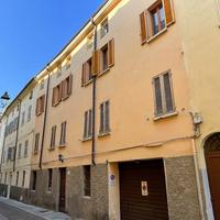 MAGAZZINO / GARAGE DOPPIO centrale