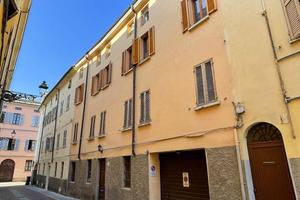 MAGAZZINO / GARAGE DOPPIO centrale