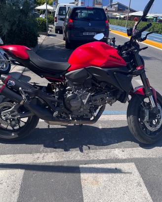 Ducati Monster V2 Plus