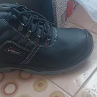 Scarpe antinfortunistiche diversi modelli