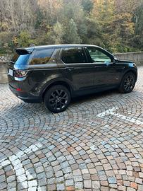 Land Rover Discovery sport van