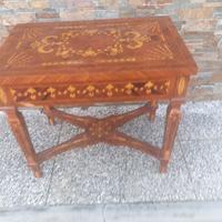 tavolino stile Luigi XVI 