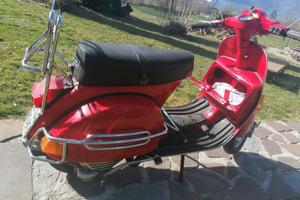 Vespa P200E