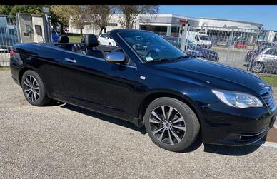 Lancia Flavia cabriolet e spider blu