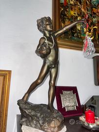 scultura in bronzo