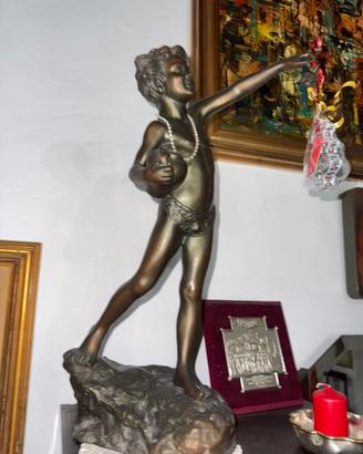 scultura in bronzo