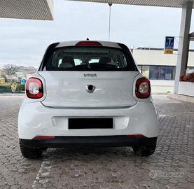 Smart Forfour 1.0 benzina - Neopatentati