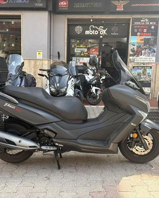 KYMCO X-Town 300i ABS .
