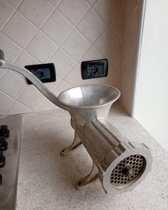 trita carne manuale 