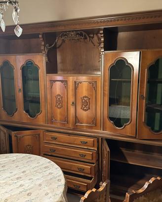 Splendida credenza in legno per soggiorno