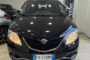 Lancia ypsilon 1.2 silver benzina