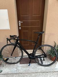 bici da corsa professionale in carbonio
