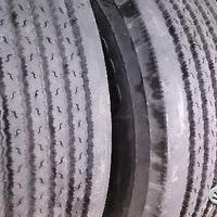 Coppia di pneumatici usati 385 65 22,5 bf go0drich