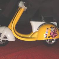 Scooter Vespa SS4362 Modellino