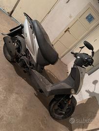 Kymco Agility 125 Solo per pezzi