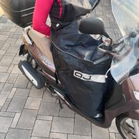 Coprigambe paravento per scooter
