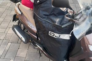 Coprigambe paravento per scooter