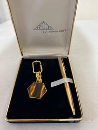 Set portachiavi e penna vintage