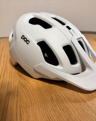 Casco PC AXION SPIN