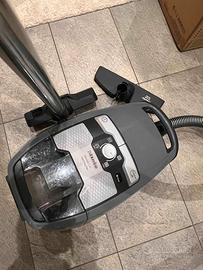 ASPIRAPOLVERE MIELE, MODELLO BLIZZARD, CON GARANZI