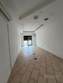 Locale commerciale fronte strada