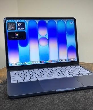 Apple MacBook Neo Indigo 8/256