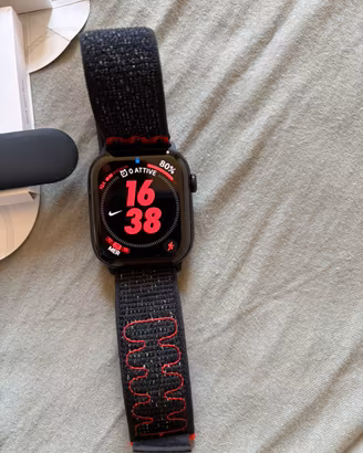 Apple Watch Serie 11 Nero 46mm + 2 Cinturini