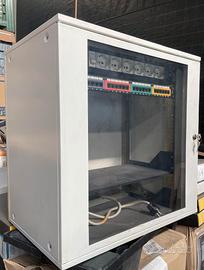 Armadio rack 19”  24 porte con ripiani e multipres