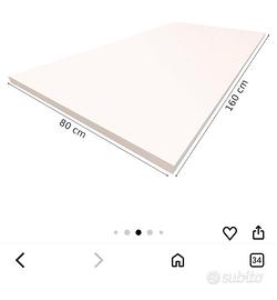 Piano in legno bianco