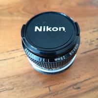 OBIETTIVO NIKON NIKKOR 28-3,5 AI